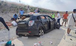 Aksaray’da otomobil bariyerlere çarptı: 1 ölü, 2 yaralı