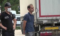 Amasya’da kaçak göçmenleri taşıyan tırın İranlı sürücüsü tutuklandı