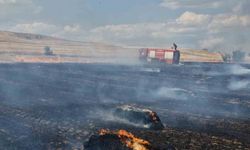 Anız yangını saman balyaları ve ekili arazilere zarar verdi