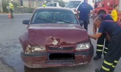 Antakya’da iki otomobilin karıştığı kazada 4 kişi yaralandı