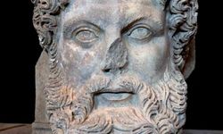Aphrodisias’ta benzersiz bir keşif: "Kolosal Zeus Başı"