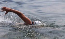 Armutlu’dan Mudanya’ya 12 kilometre yüzdüler...