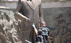 Atatürk heykeline saldıran dayı-yeğene istenen ceza belli oldu