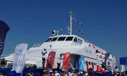 Aydın-Muğla deniz otobüsü seferleri başladı: CHP Lideri Özgür Özel kaptan köşküne geçerek ilk seferin startını verdi