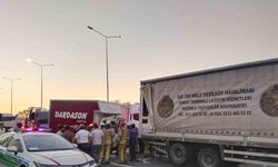 Beykoz Kuzey Marmara Otoyolu’nda 2 tır ile 1 kamyonet birbirine girdi: 3 yaralı