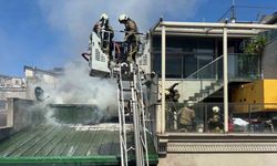 Beyoğlu’nda 5 katlı otelde korkutan yangın