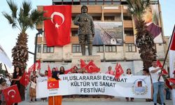 Büyükçekmece Belediyesince yaptırılan Atatürk Anıtı’nın açılışı gerçekleşti