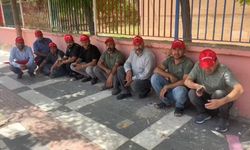 DEM Partili belediyenin işten çıkardığı işçiler oturma eylemi başlattı