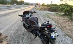 Denizli’de motosiklet şarampole devrildi; 2 yaralı
