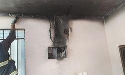 Dörtyol’da evin elektrik panosu yandı