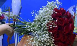 Düğün sezonunun başlamasıyla kız isteme çiçeklerine talep arttı