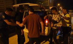 Edirne’de dur ihtarına uymayan otomobilde kaçak göçmenler yakalandı