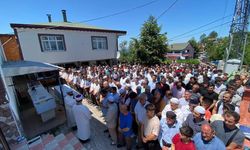 Edirne’deki trafik kazasında hayatını kaybeden baba, oğul ve yeğen toprağa verildi