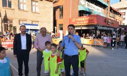 Geleneksel sokak futbolu turnuvası başladı