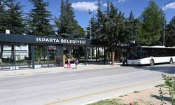 Isparta’da otobüs durakları modern hale getiriliyor