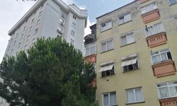 Kartal’da 4 katlı binada balkon çöktü
