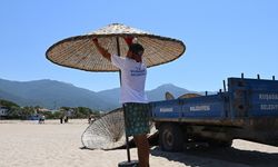 Kuşadası’nda ücretsiz şezlong ve şemsiye uygulaması devam ediyor