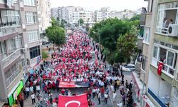 Mersin’de 15 Temmuz anma yürüyüşü düzenlendi, demokrasi nöbeti tutuldu