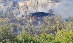 Mersin’de yangın: 3 ev zarar gördü