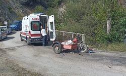 Motosiklet kamyona çarptı: 1 ölü, 1 yaralu