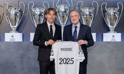 Real Madrid, Luka Modric’in sözleşmesini 1 yıl uzattı