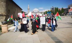 Sağlıkçıların İsrail’in Gazze’ye saldırılarını protesto yürüyüşleri devam ediyor
