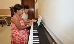 Şehzadeler Belediyesinin piyano kursu başladı