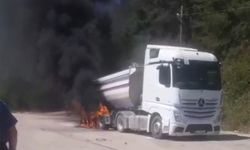 Sinop’ta hafriyat yüklü kamyon alev aldı