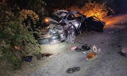 Tırın otomobille çarpıştığı kazada 1 kişi öldü, 5 kişi yaralandı