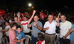 Turgutlu’da milli maç heyecanı dev ekrandan devam ediyor