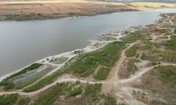 Türkmenli Göleti’nde su seviyesi alarm veriyor: Çalılıklar ve adacıklar oluştu