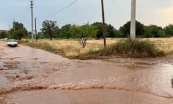 Uşak’ta yağmur ve dolu etkili oldu