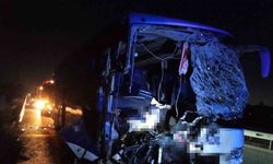 Yolcu otobüsü kamyona arkadan çarptı: 1 ölü, 14 yaralı