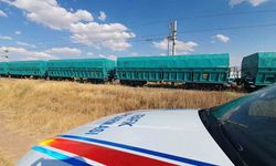 Yük treninin çarptığı demir yolu personeli hayatını kaybetti