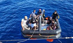 Yunanistan can salları içinde Türk karasularına geri itti