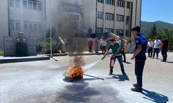 Taraklı'da İtfaiyecilerden Yangın Söndürme Eğitimi ve Tatbikat