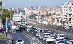 Bahçelievler ve Avcılar'da D-100 kara yolundaki çalışmalar trafiği aksattı