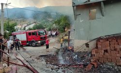 Bursa'da 2 katlı evde çıkan yangın söndürüldü