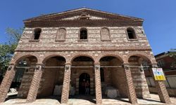 Bursa'da bir bölümü yıkılan tarihi cami restorasyonla ayağa kaldırılıyor