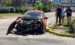 Kocaeli'de tıra çarpan otomobilin sürücüsü yaralandı