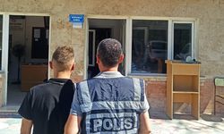 1 yıl 8 ay hapis cezasıyla aranan şahsı polis yakaladı