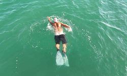 83’lük delikanlı hırçın Karadeniz’de yüzerken gözden kayboluyor, ’boğuluyor’ zannedenler 112’yi arıyor