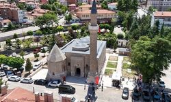 Amasya’da 782 yıllık Burmalı Minare Camii’nin restorasyonu tamamlandı
