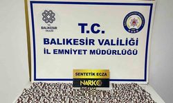 Ayvalık’ta narkotik polisi uyuşturucu hap satıcısını kıskıvrak yakaladı