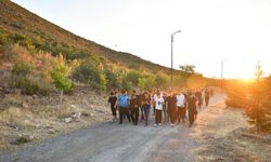 Başkan Büyükkılıç’tan Talas Gençlik Merkezi öğrencileriyle Ali Dağı’nda sabah sporu