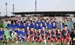 Depremzede çocuklar için düzenlenen futbol turnuvası sona erdi