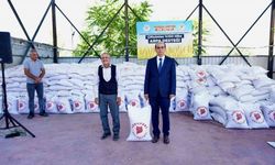Geçit, “Depremzede çiftçilerimize 35 ton arpa dağıttık”