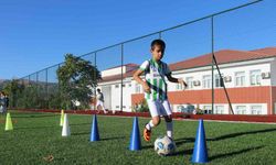 Geleceğin futbolcuları İl Özel İdaresi kurslarında yetişiyor