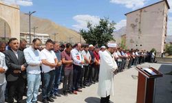 Haniye için Hakkari’de gıyabi cenaze namazı kılındı