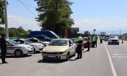 Jandarma trafikte affetmedi: 622 araç ile 185 sürücü trafikten men edildi